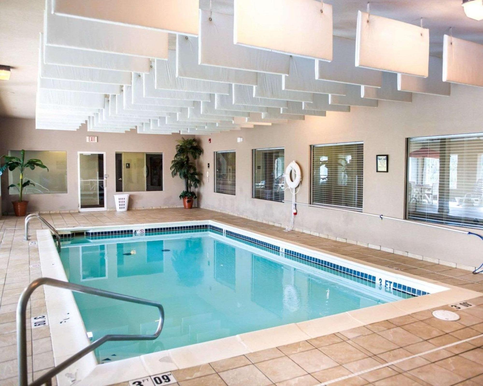 5 Golf Hotels Near McKendree College Worth Booking Now