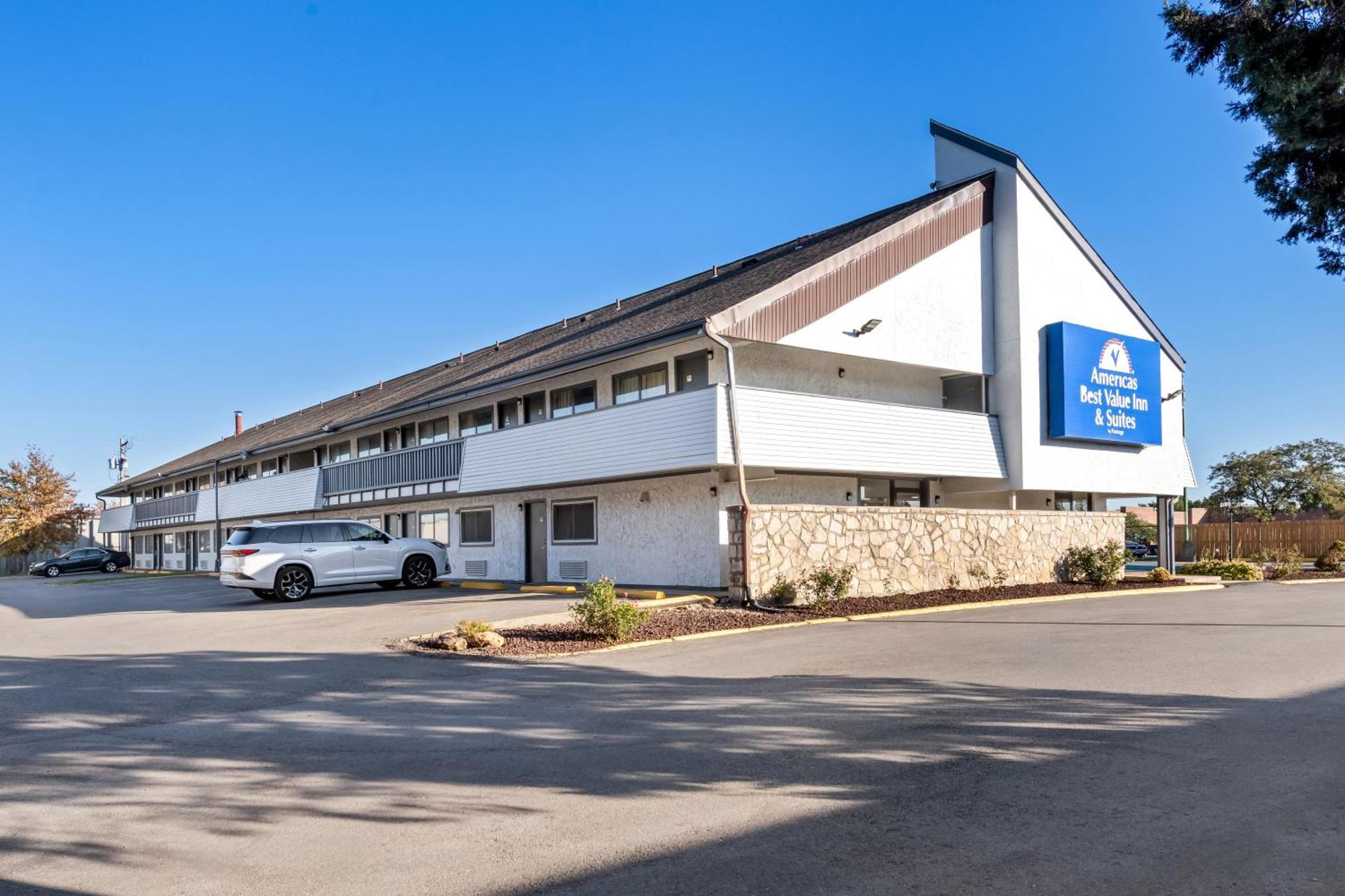 4 Budget Hotels Near Independence Events Center Worth Booking