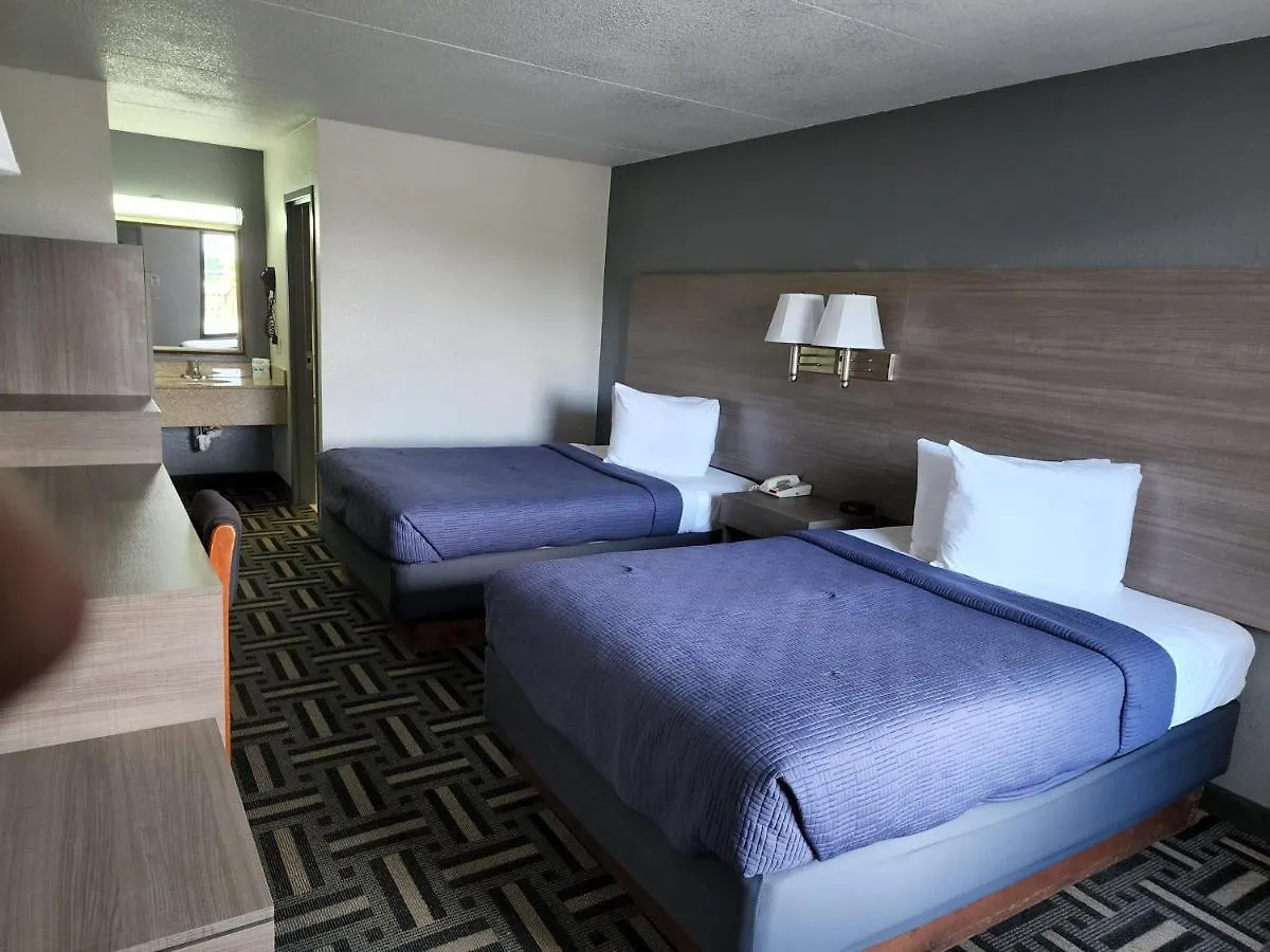Staying Near Maple Row: 4 Budget Hotels Compared
